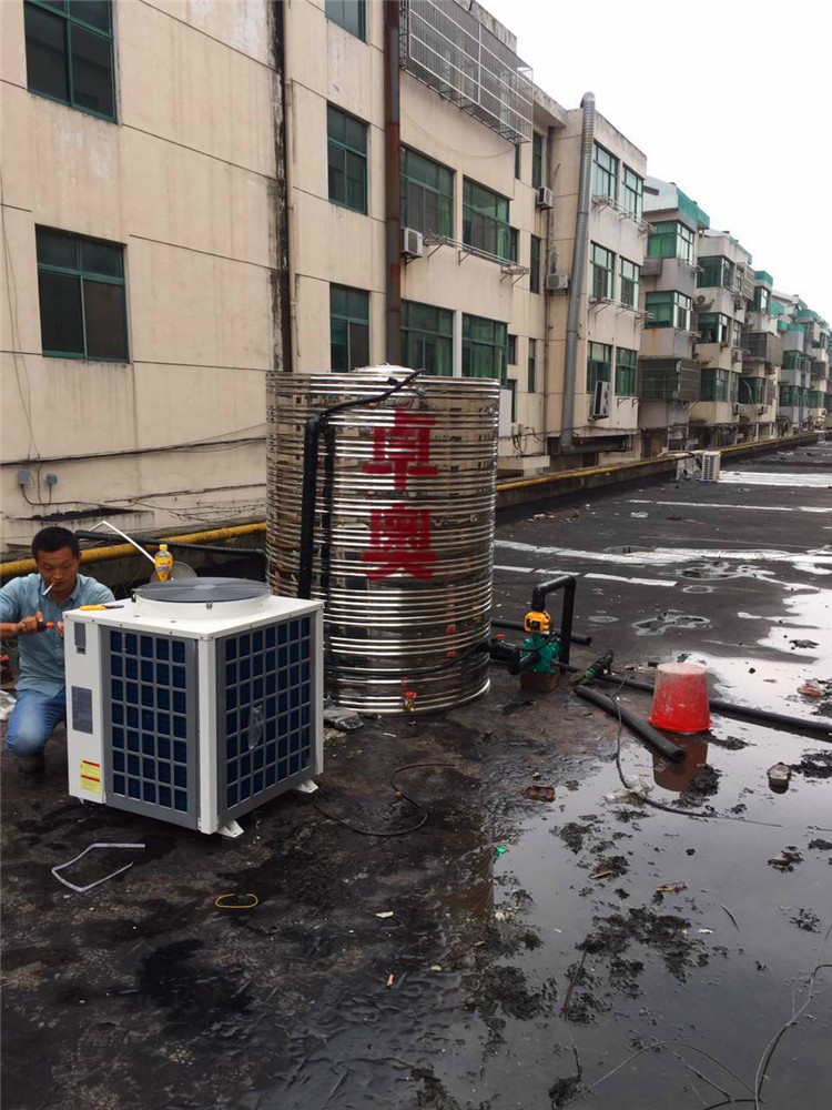 江阴佳臣美容美甲店空气能热水器