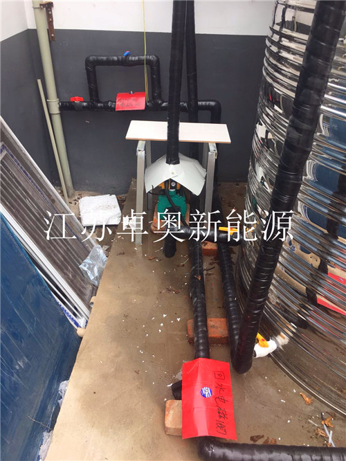 南京工地项目部工人空气能生活热水